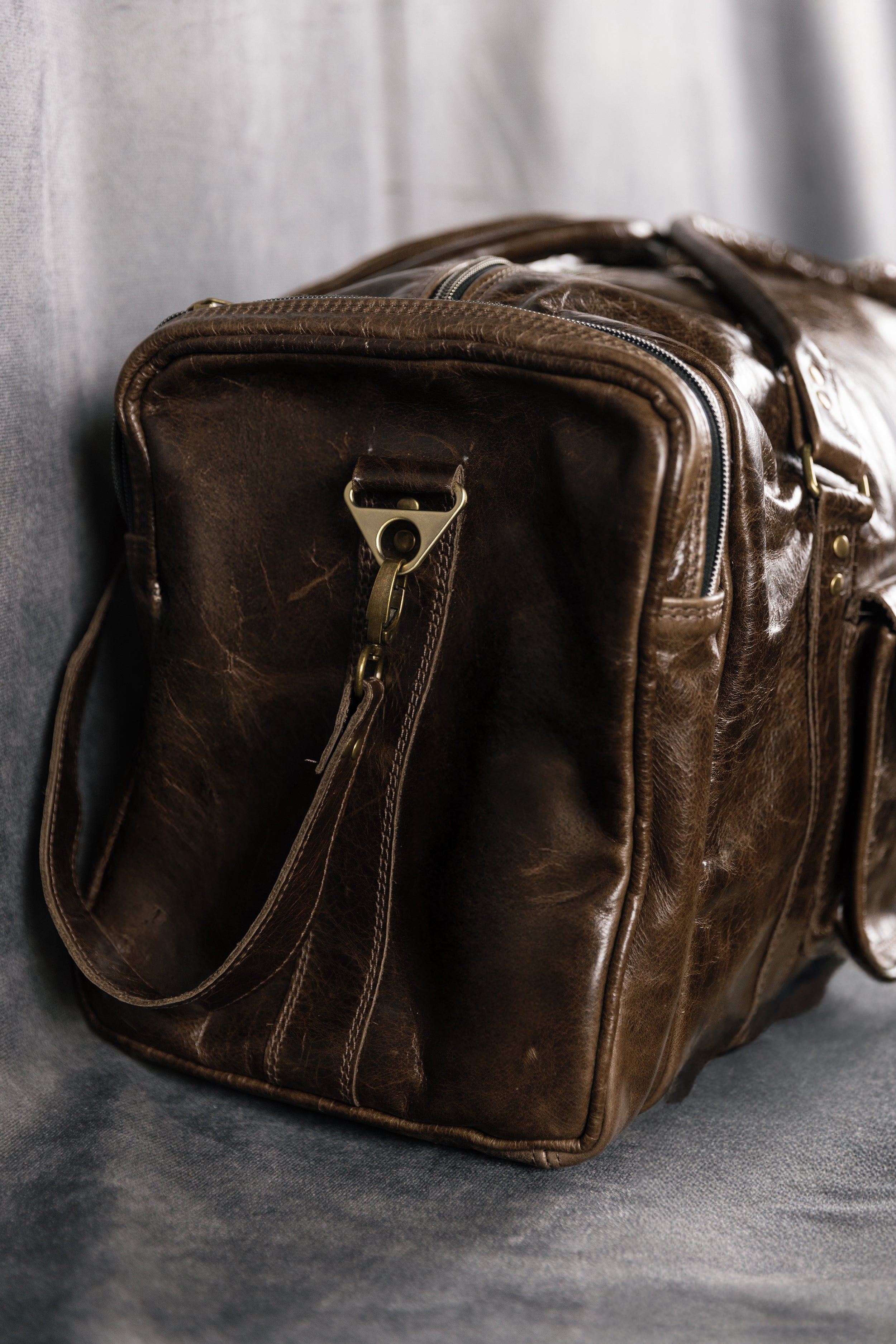 LEATHER BAGS 