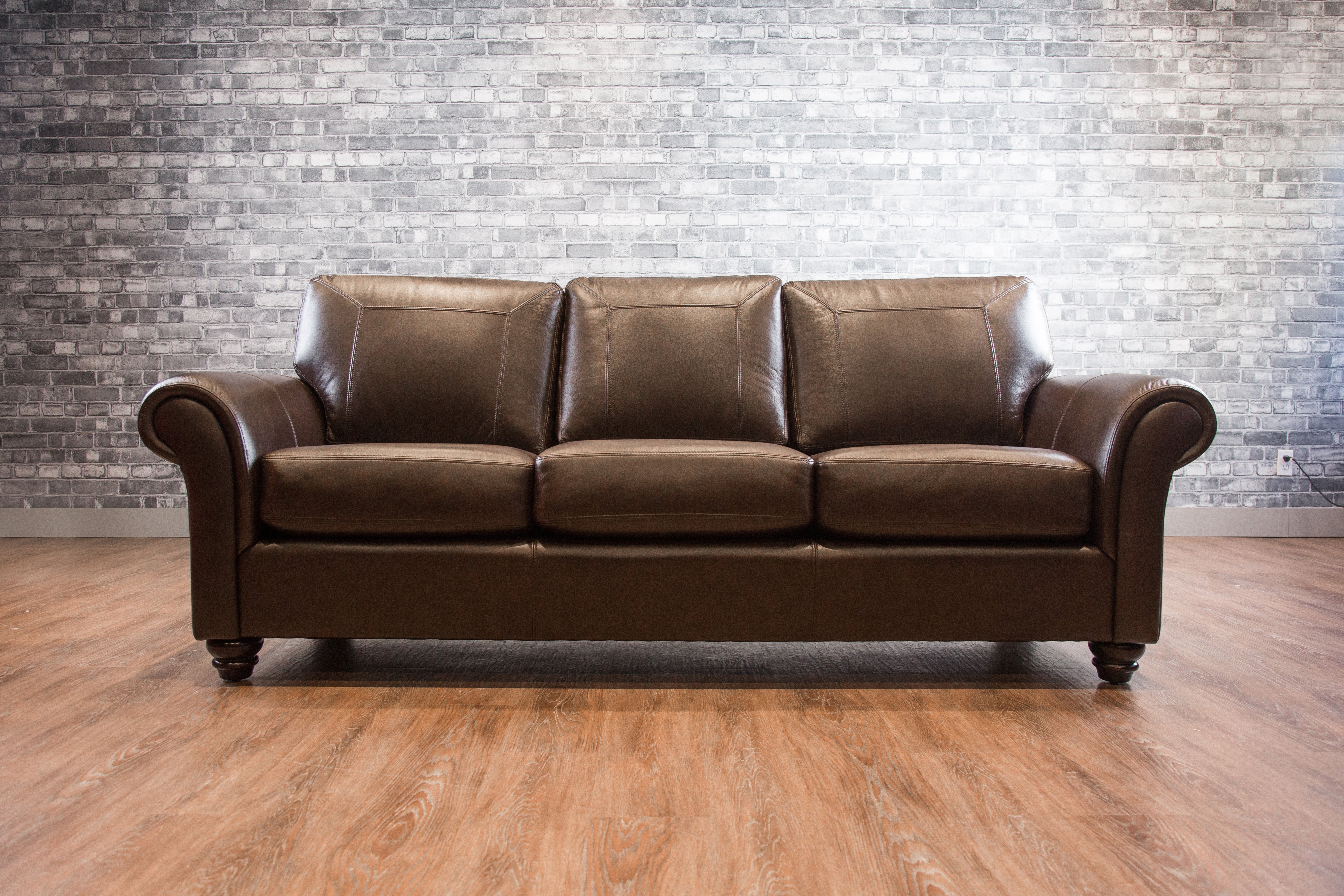 BELLA LEATHER SOFA