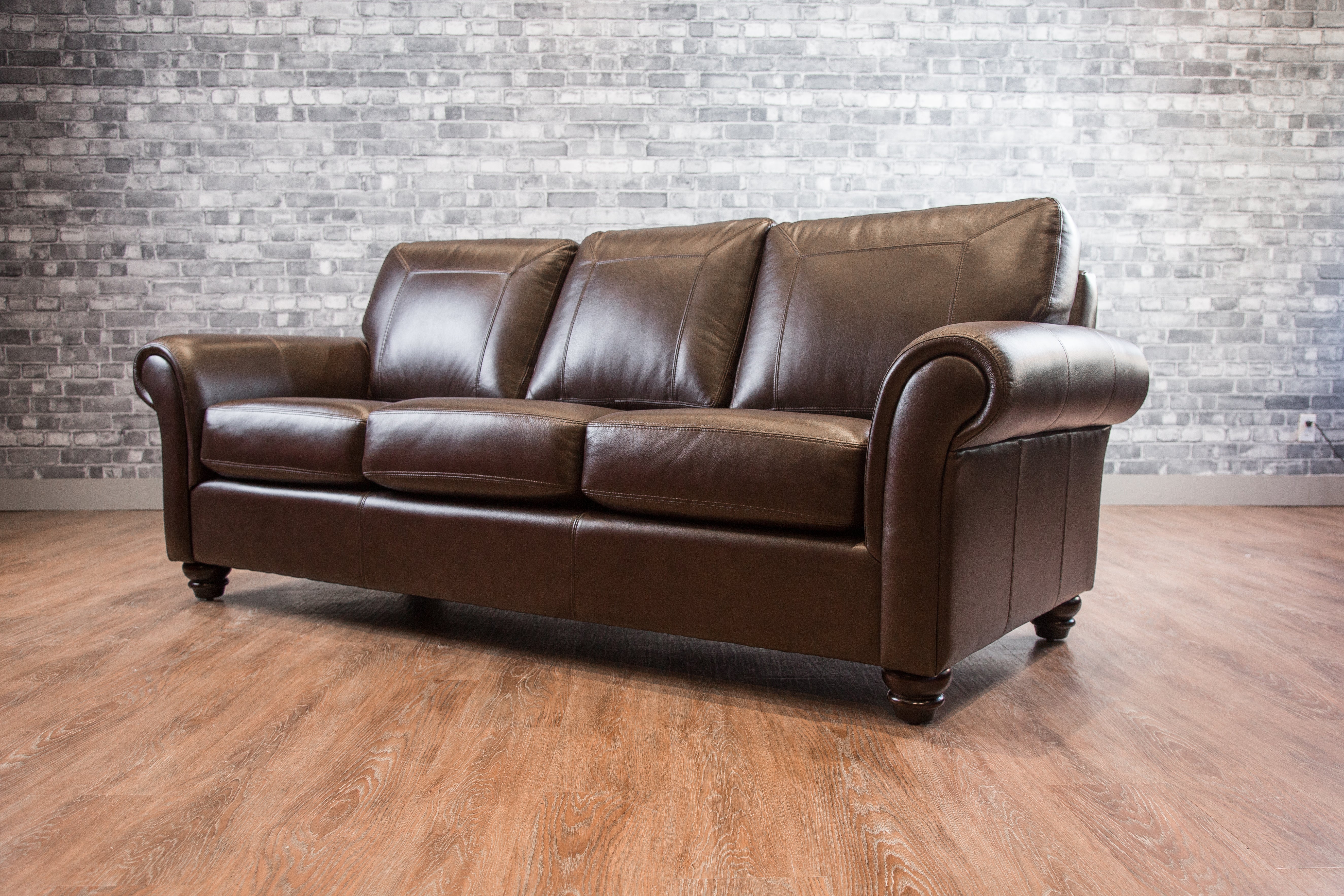 BELLA LEATHER SOFA