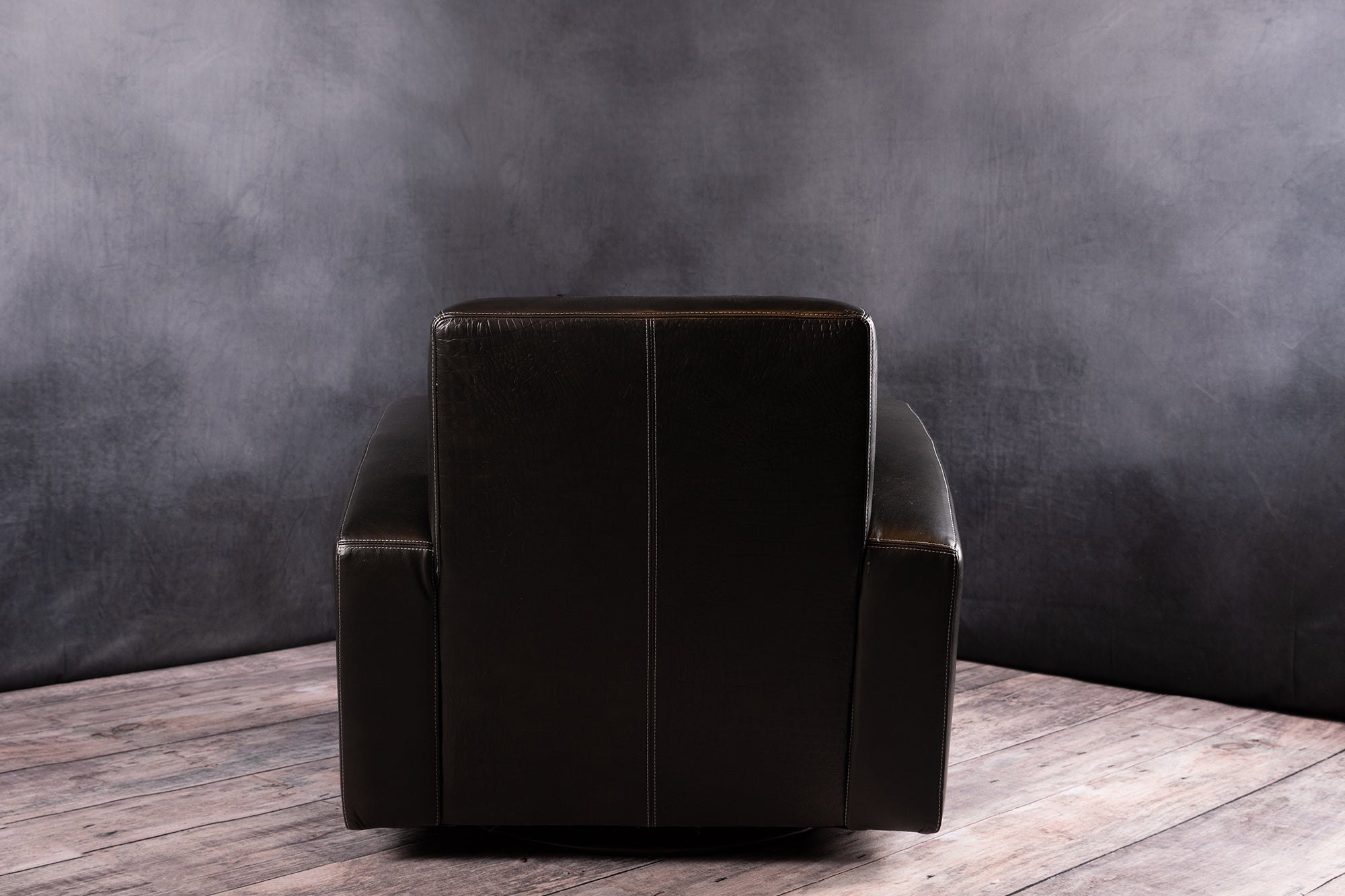 REBEL CHAIR