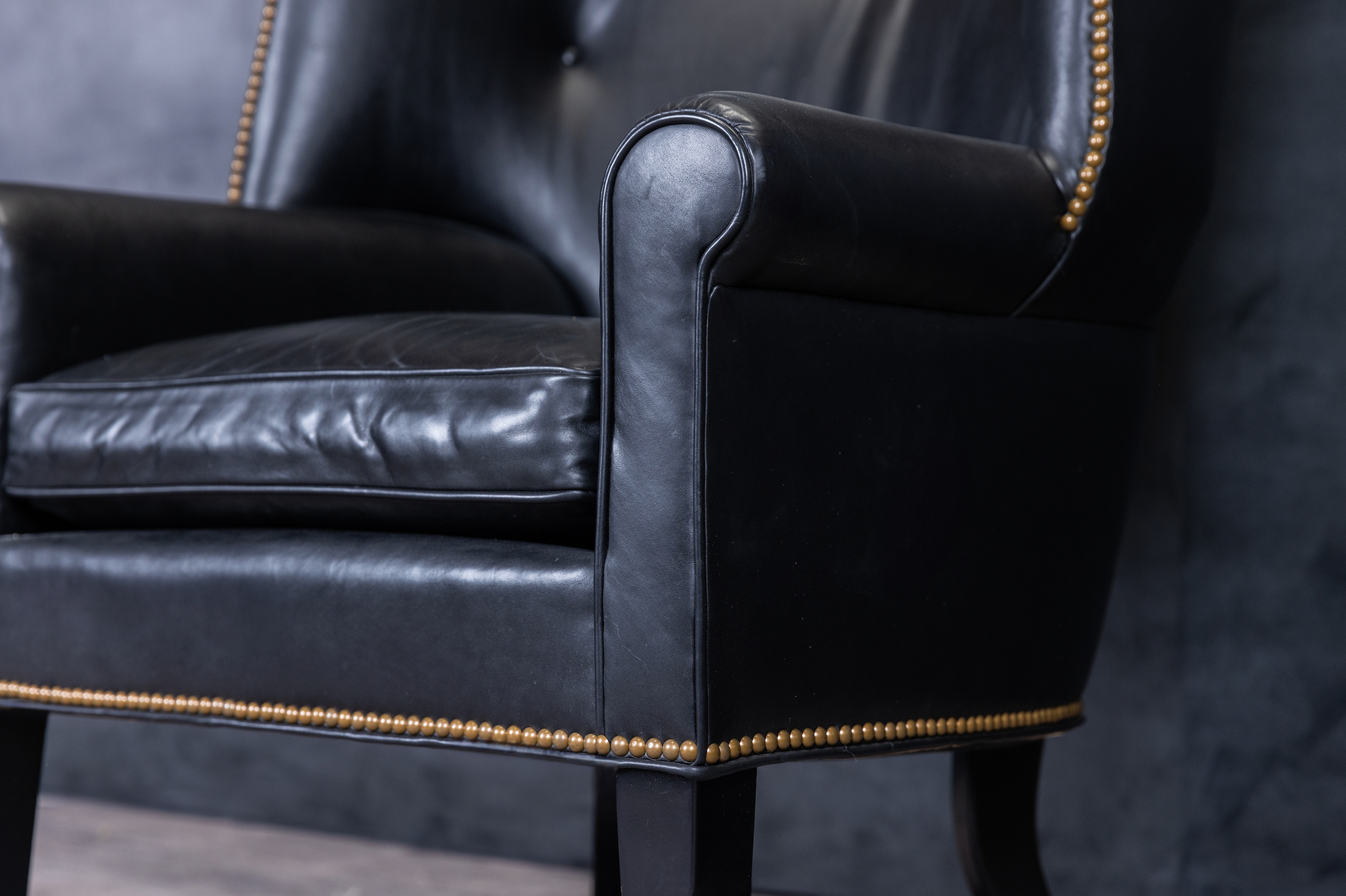 GOTHAM LEATHER CHAIR