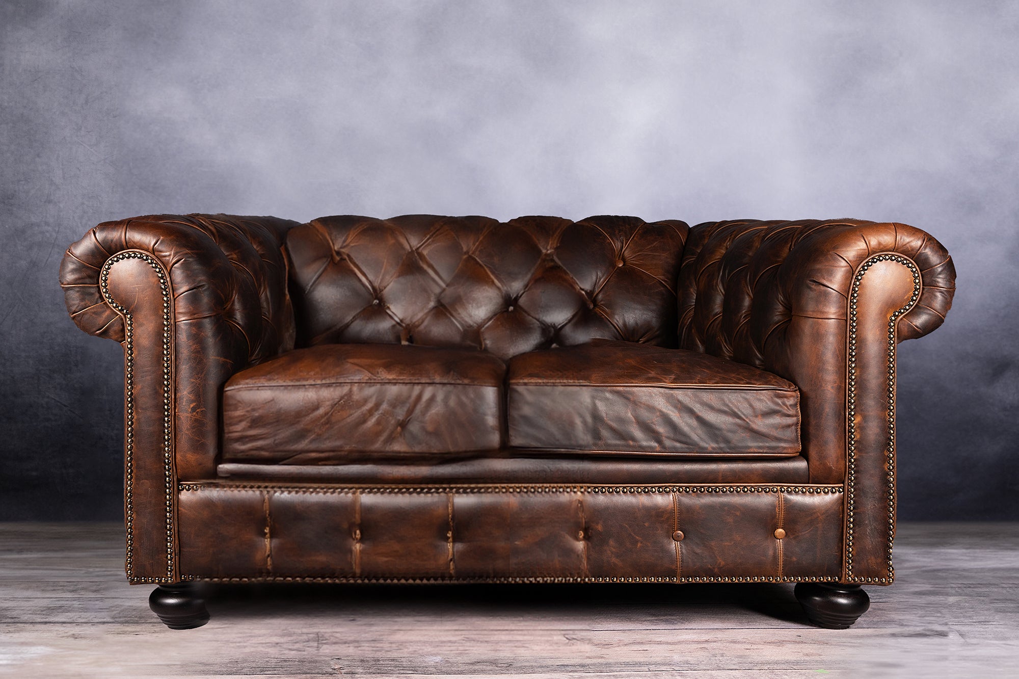 WIMBLEDON LEATHER LOVESEAT