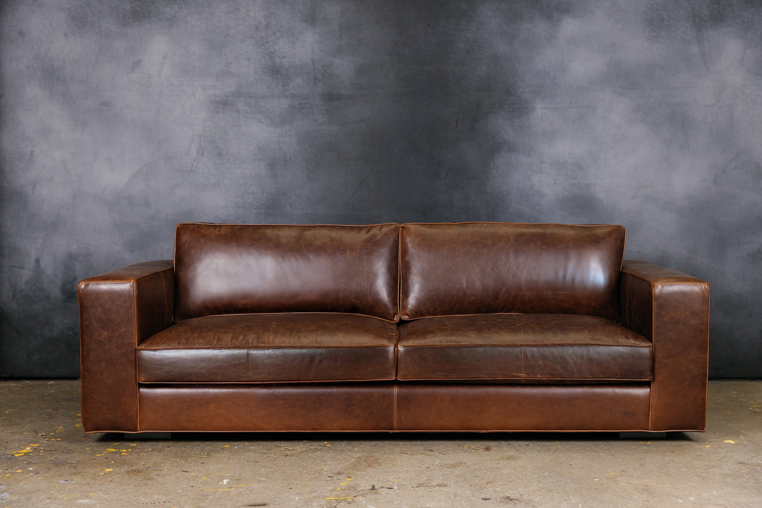 MADDEX LEATHER SOFA